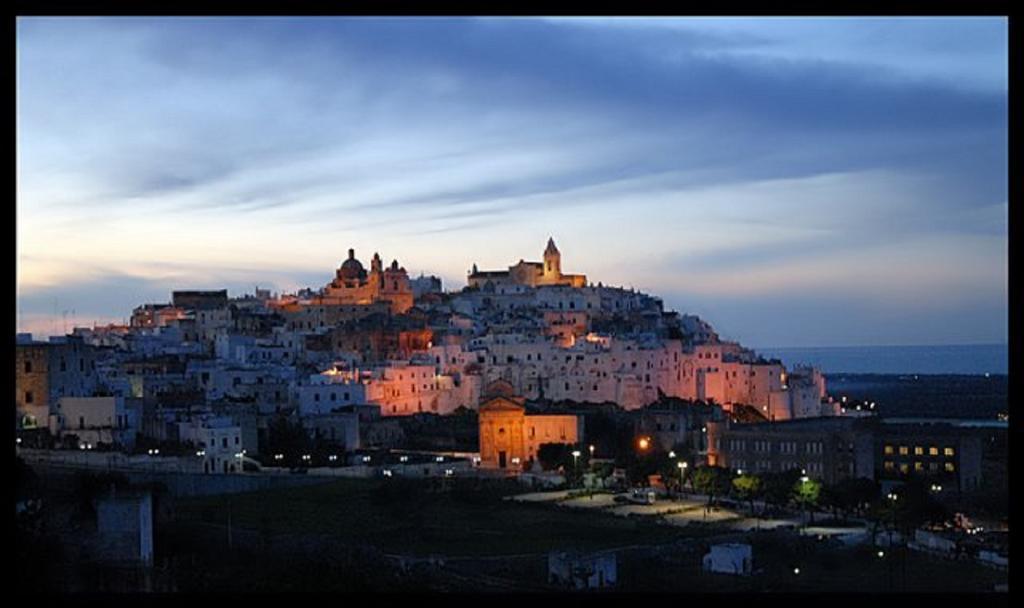 Aurasia Al Borgo Antico ออสตูนี ภายนอก รูปภาพ
